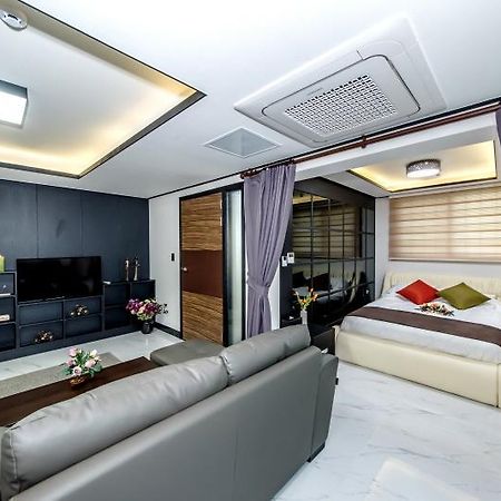 Jeju Skyhill Pension Seogwipo Exterior foto
