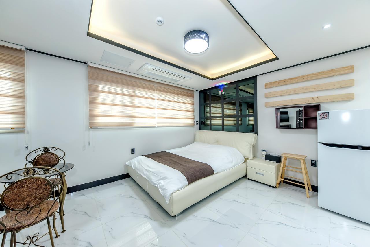 Jeju Skyhill Pension Seogwipo Exterior foto